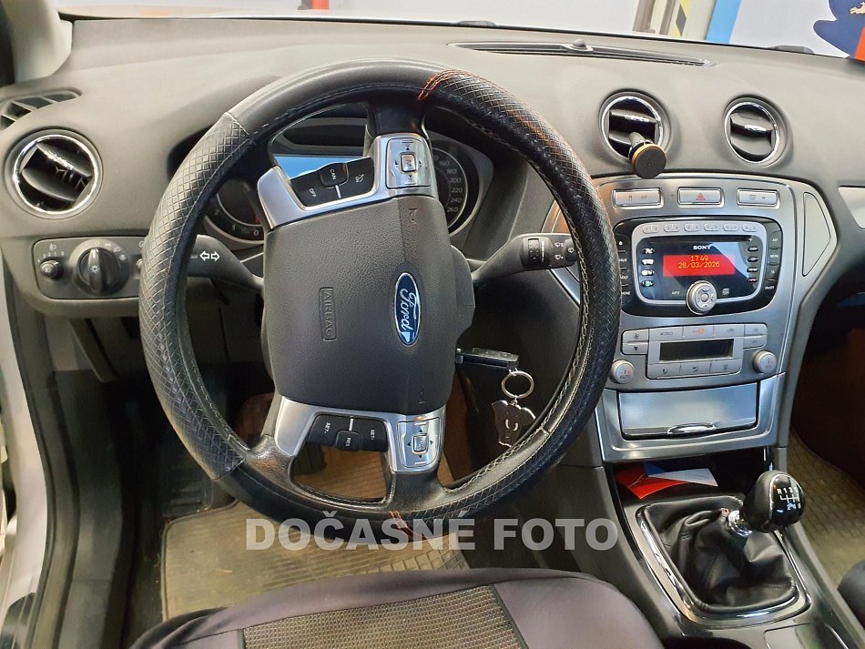 Ford Mondeo 1.8 TDCi 