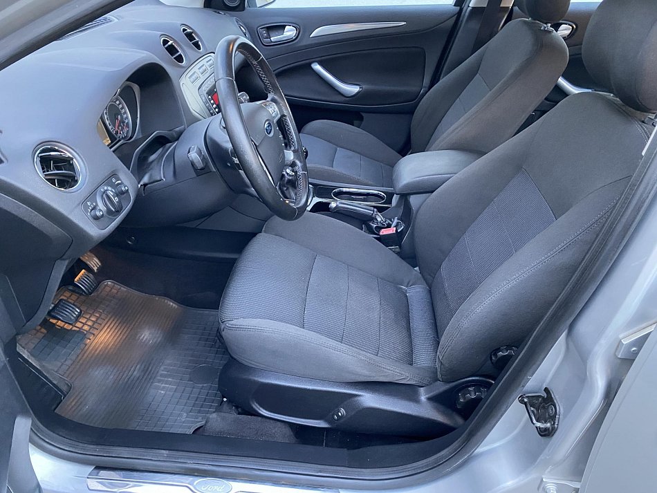 Ford Mondeo 1.8 TDCi 