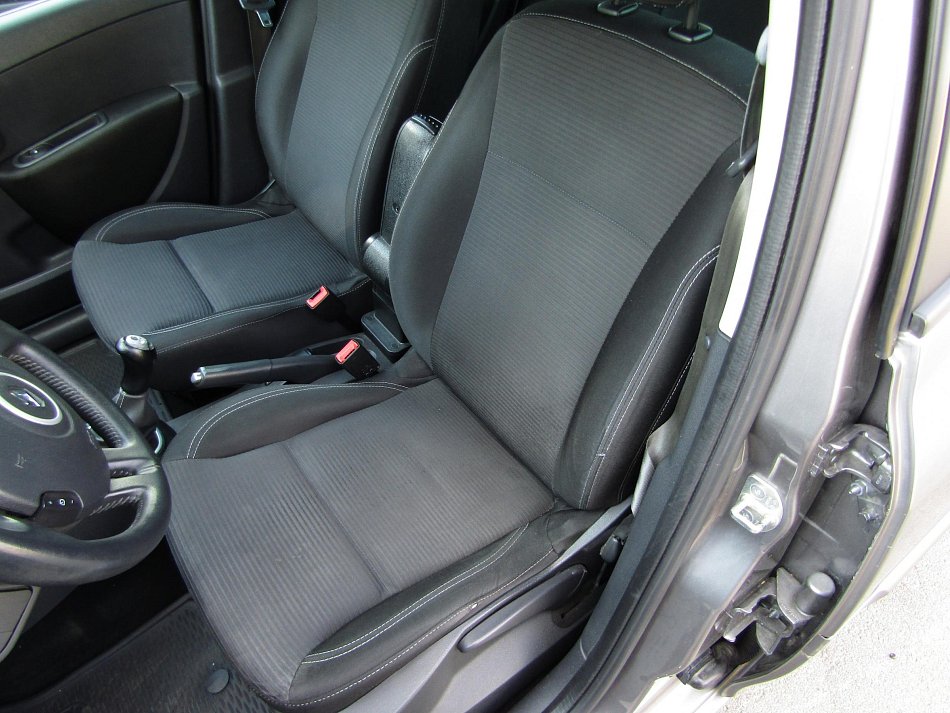 Renault Clio 1.2i 