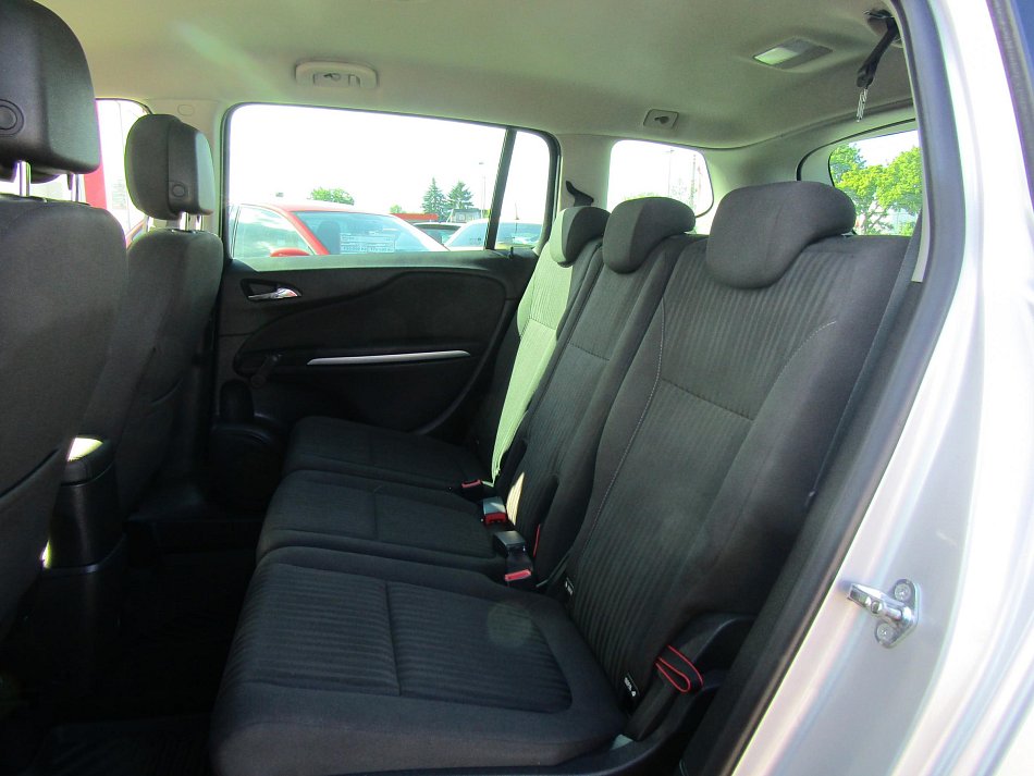 Opel Zafira 1.4 i 