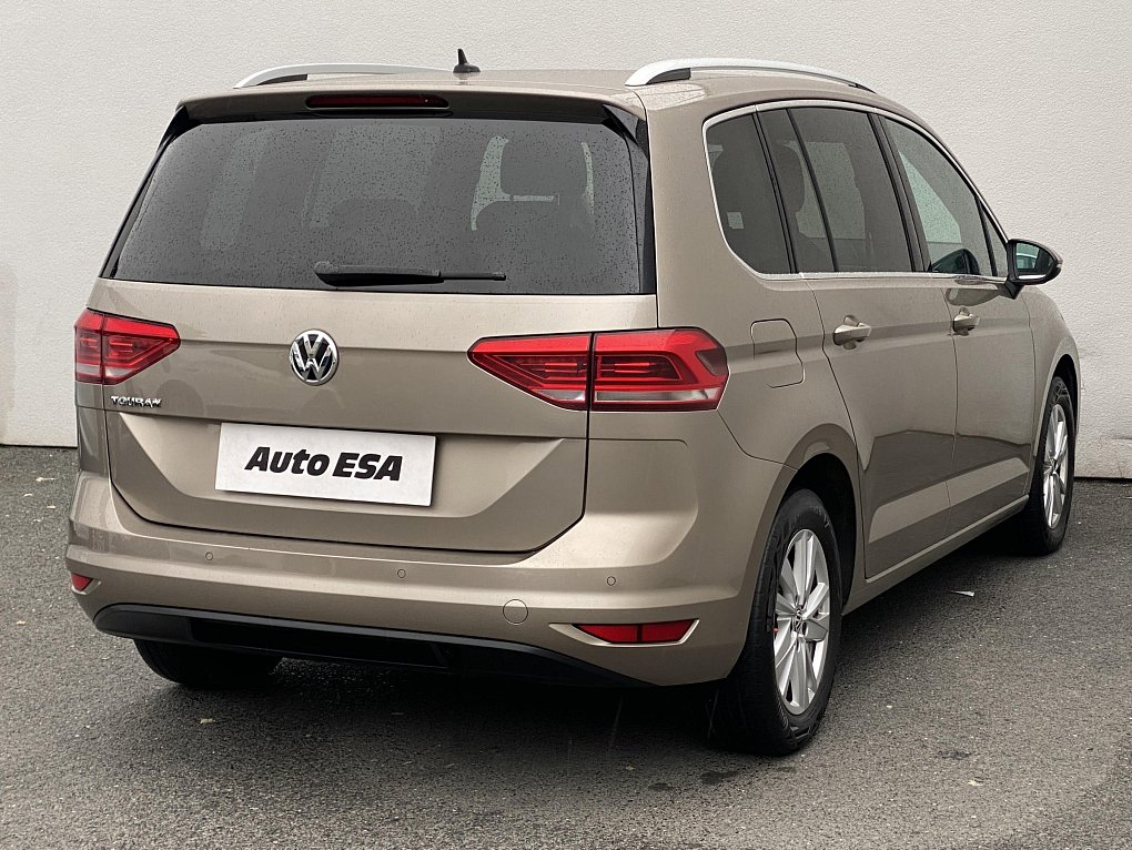 Volkswagen Touran 1.5 TSi Highline