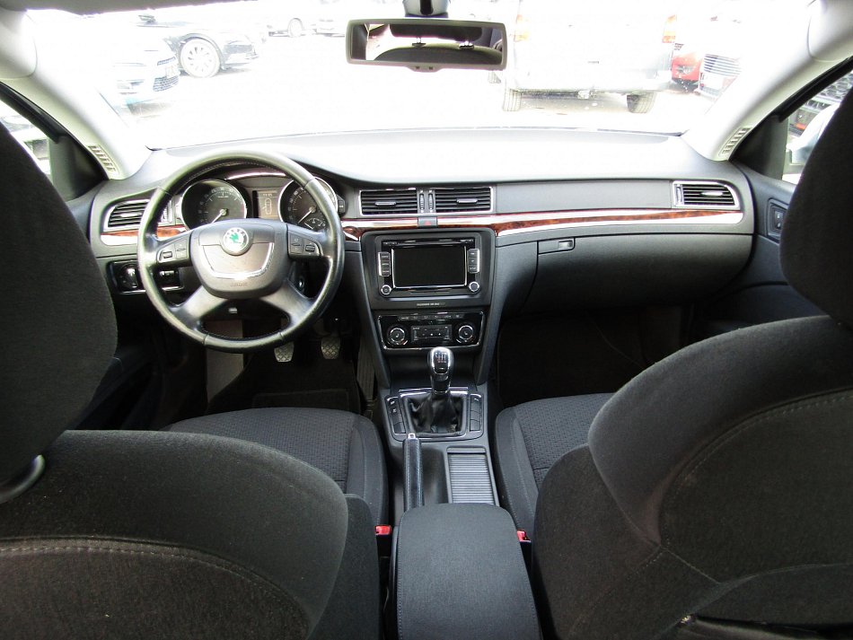 Škoda Superb II 2.0 TDi Elegance