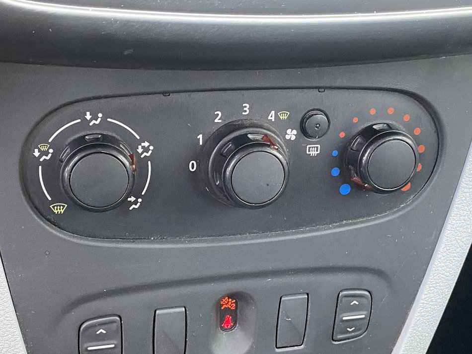 Dacia Sandero 1.2i 