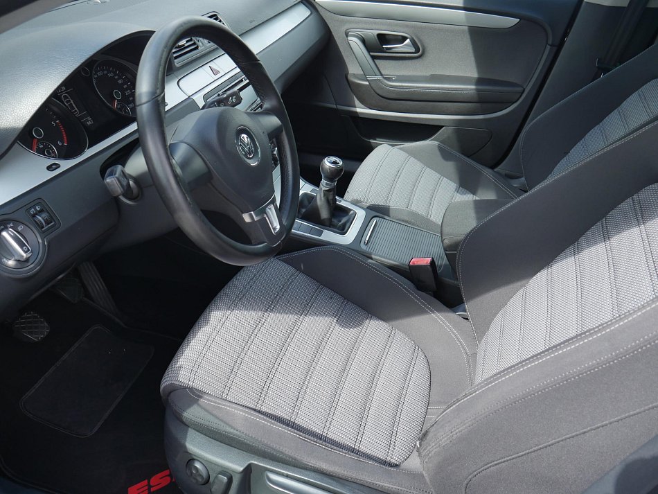 Volkswagen Passat CC 2.0 TDi 