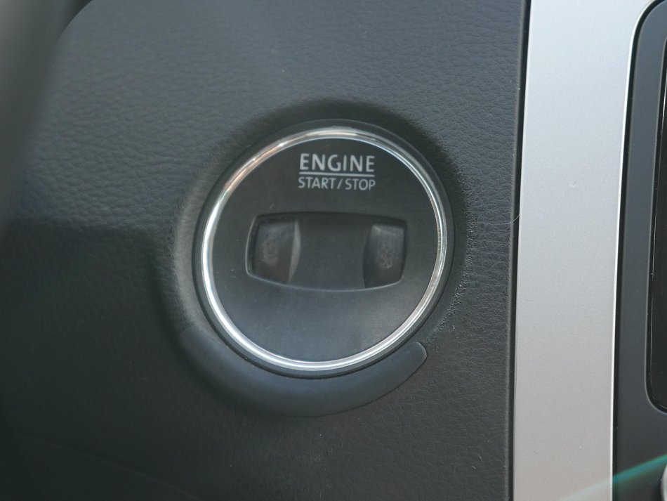 Volkswagen Passat CC 2.0 TDi 