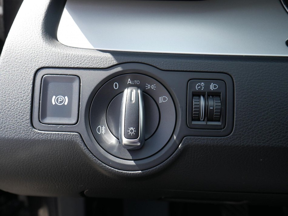 Volkswagen Passat CC 2.0 TDi 