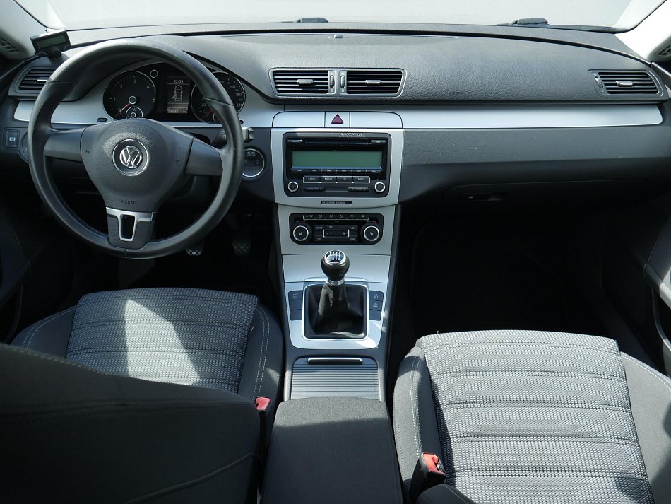 Volkswagen Passat CC 2.0 TDi 