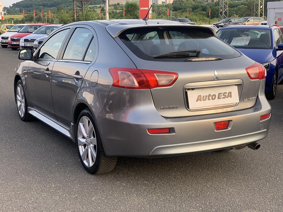 Mitsubishi Lancer 1.8 Di-D 
