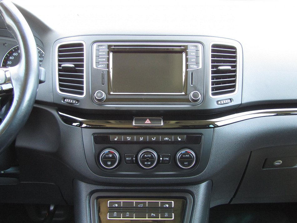 Volkswagen Sharan 2.0TDI  4x4, 7míst