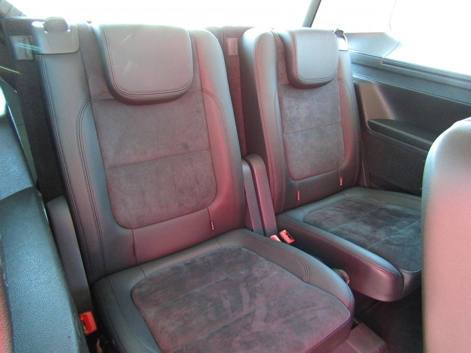 Volkswagen Sharan 2.0TDI  4x4, 7míst