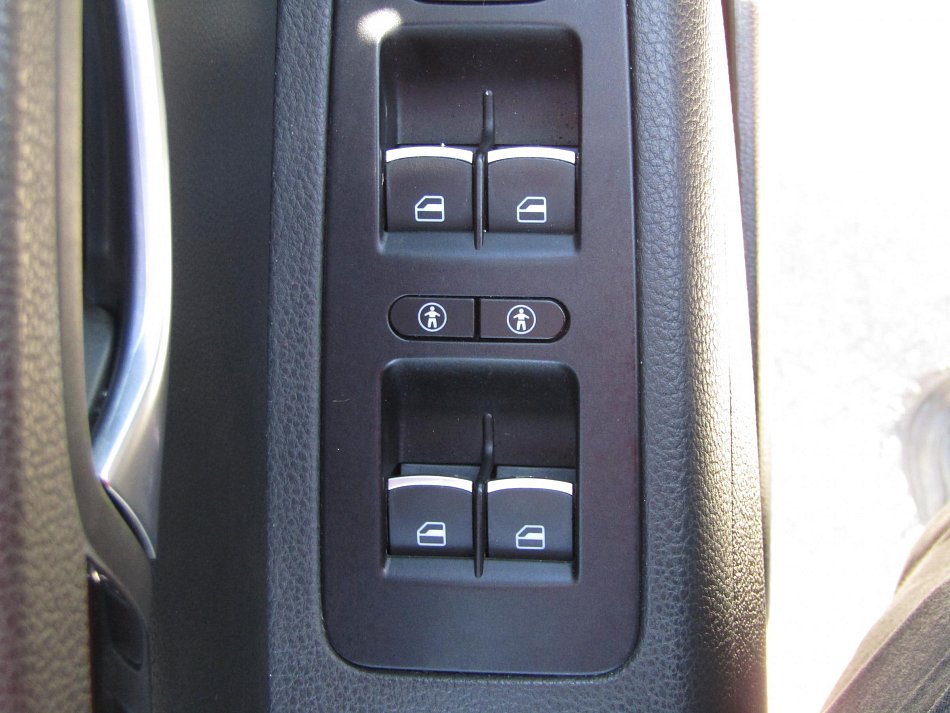 Volkswagen Sharan 2.0TDI  4x4, 7míst