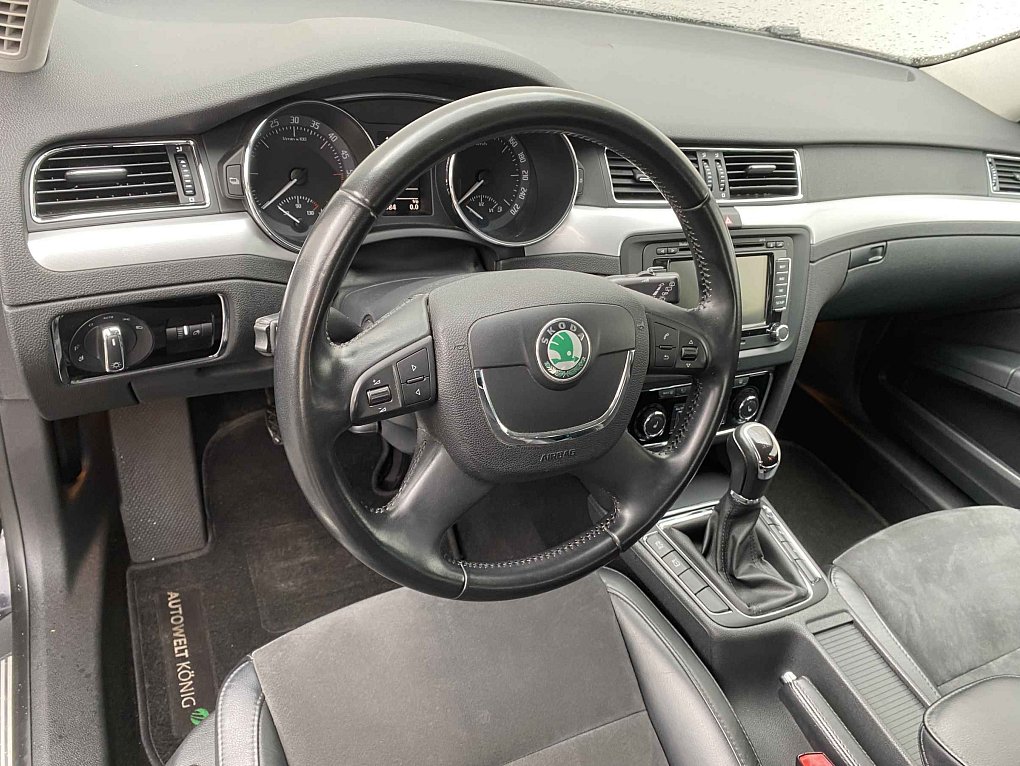 Škoda Superb II 2.0 TDi Elegance 4x4