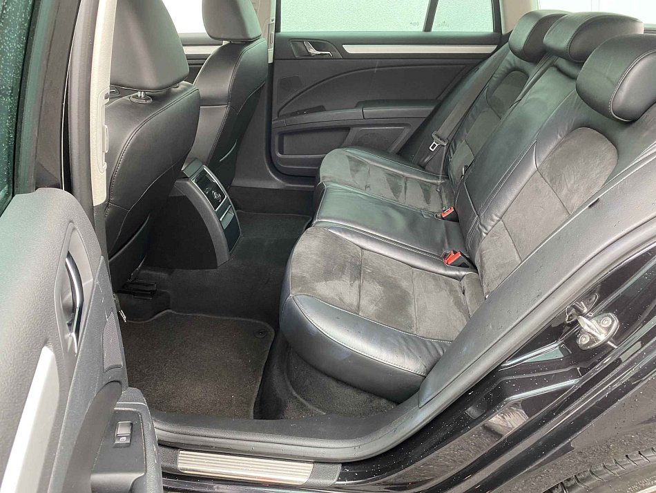 Škoda Superb II 2.0 TDi Elegance 4x4