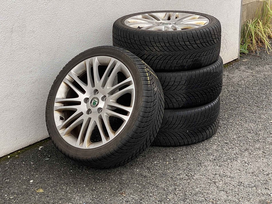 Škoda Superb II 2.0 TDi Elegance 4x4