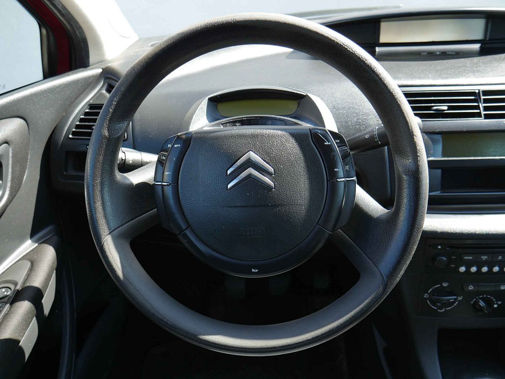 Citroën C4 1.4i 
