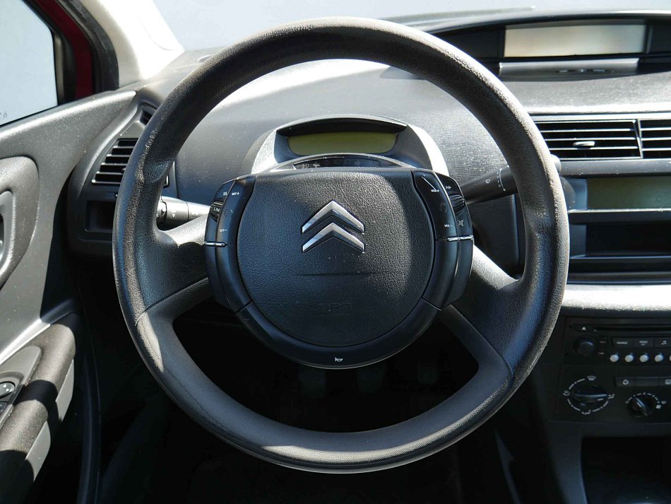 Citroën C4 1.4i 