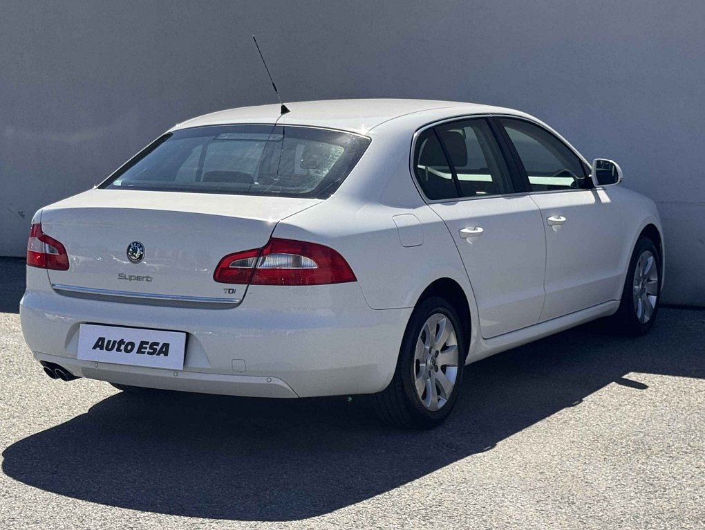 Škoda Superb II 2.0 TDi Ambition