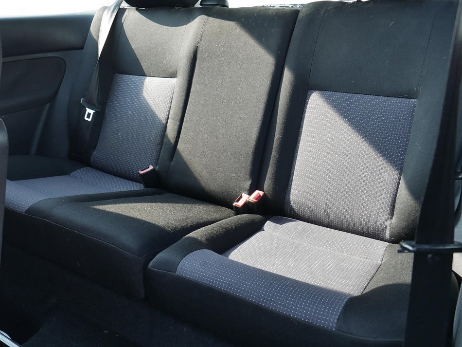 Volkswagen Golf 1.6 i 