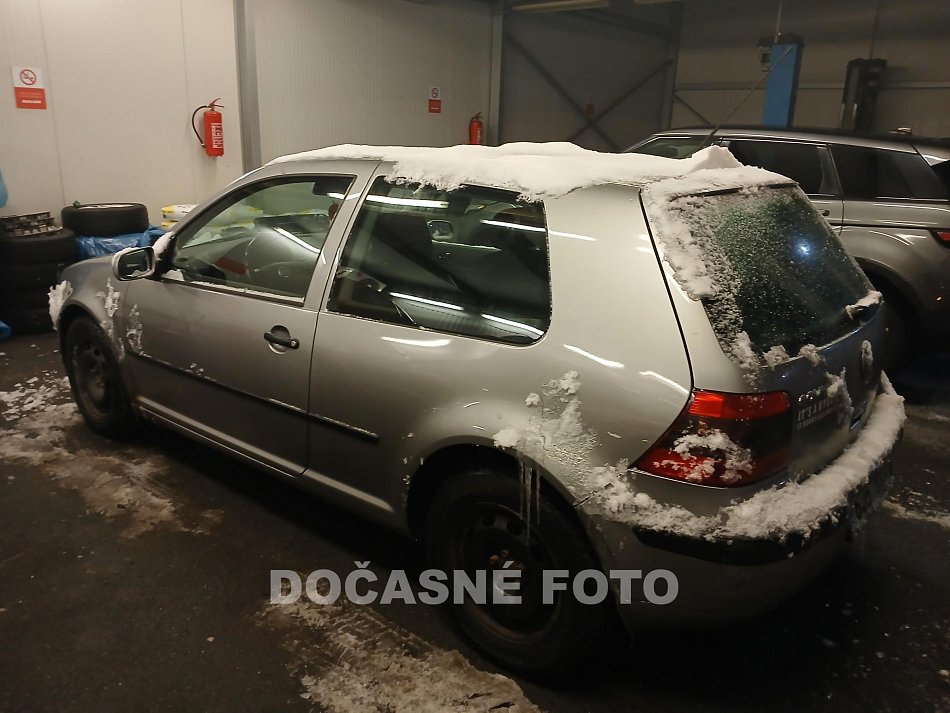Volkswagen Golf 1.6 i 