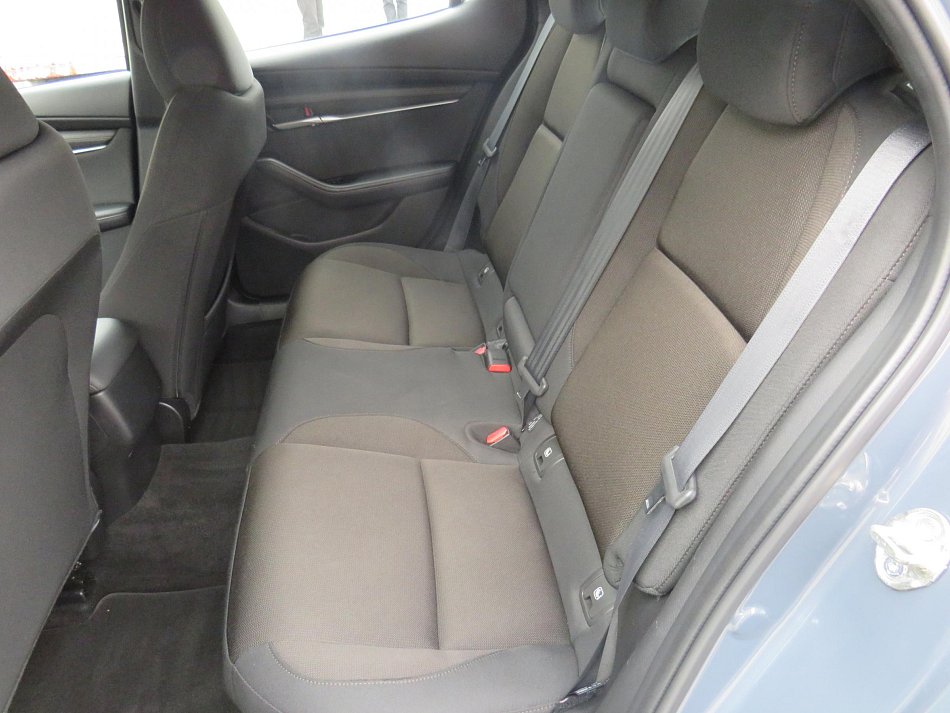 Mazda 3 2.0i 