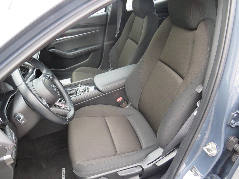 Mazda 3 2.0i 
