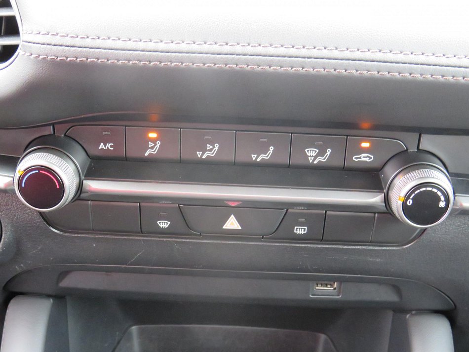 Mazda 3 2.0i 