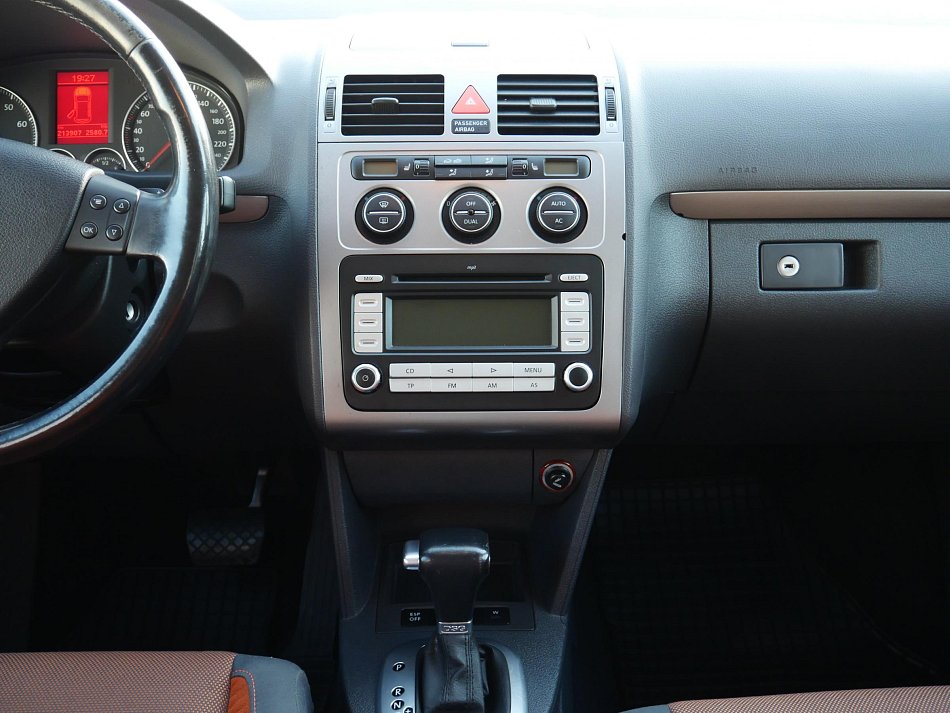 Volkswagen Touran 1.4 TSi 