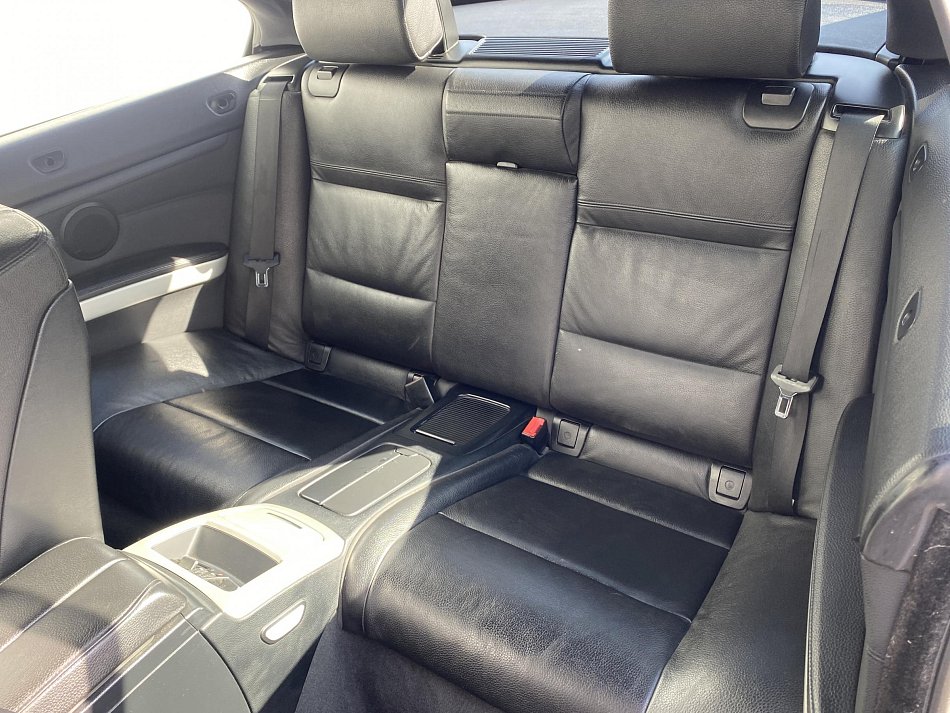 BMW Řada 3 3.0i  330i