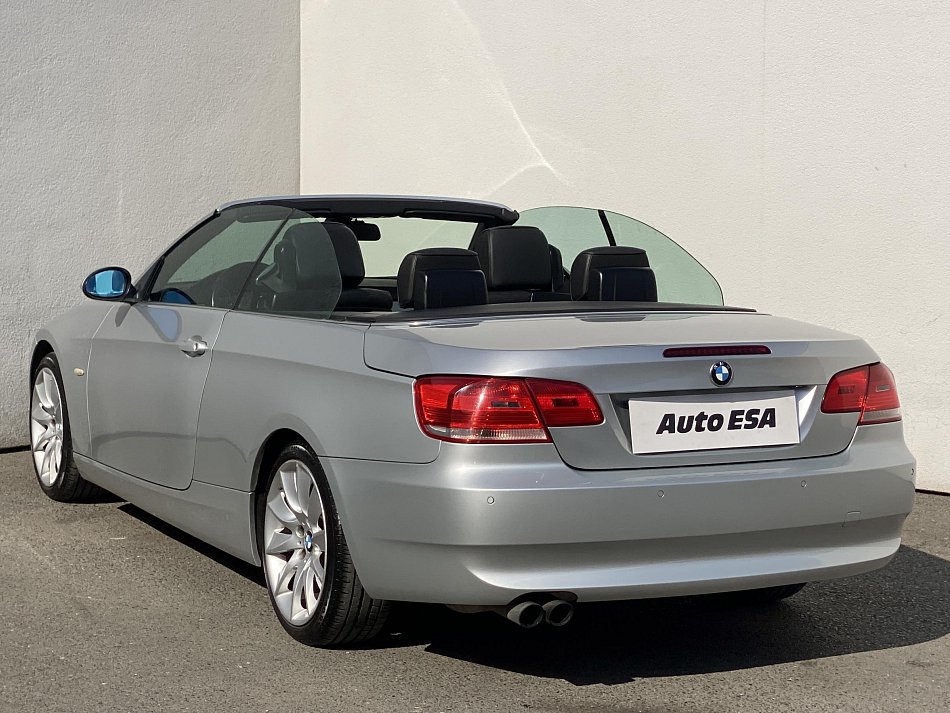 BMW Řada 3 3.0i  330i