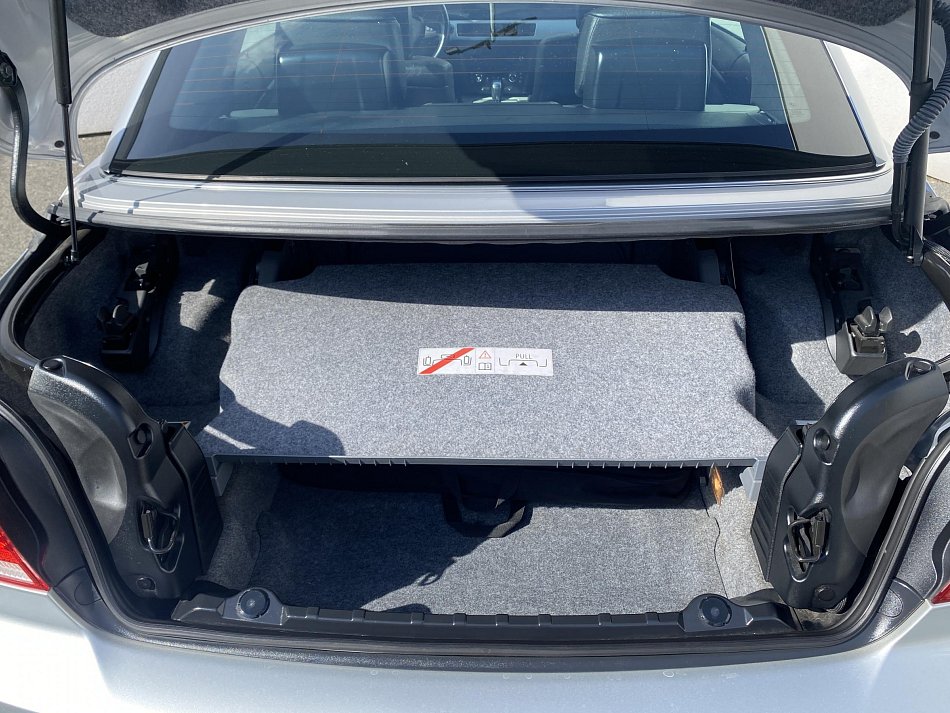 BMW Řada 3 3.0i  330i