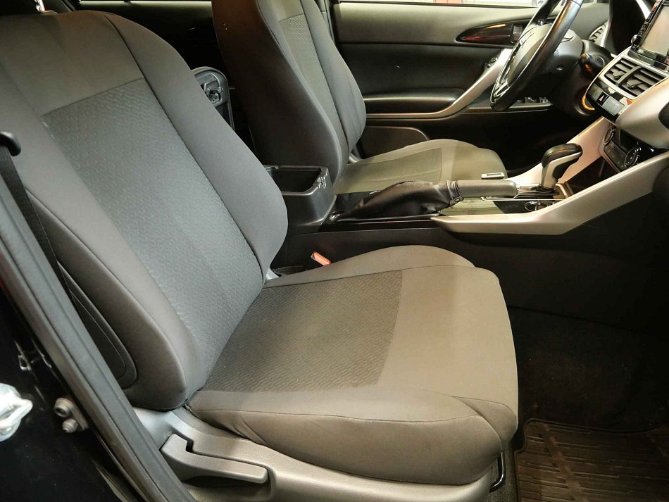 Mitsubishi Eclipse Cross 1.5 T- MIVEC 