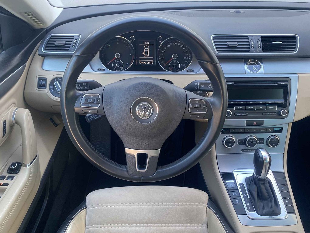 Volkswagen Passat CC 2.0 TDi 