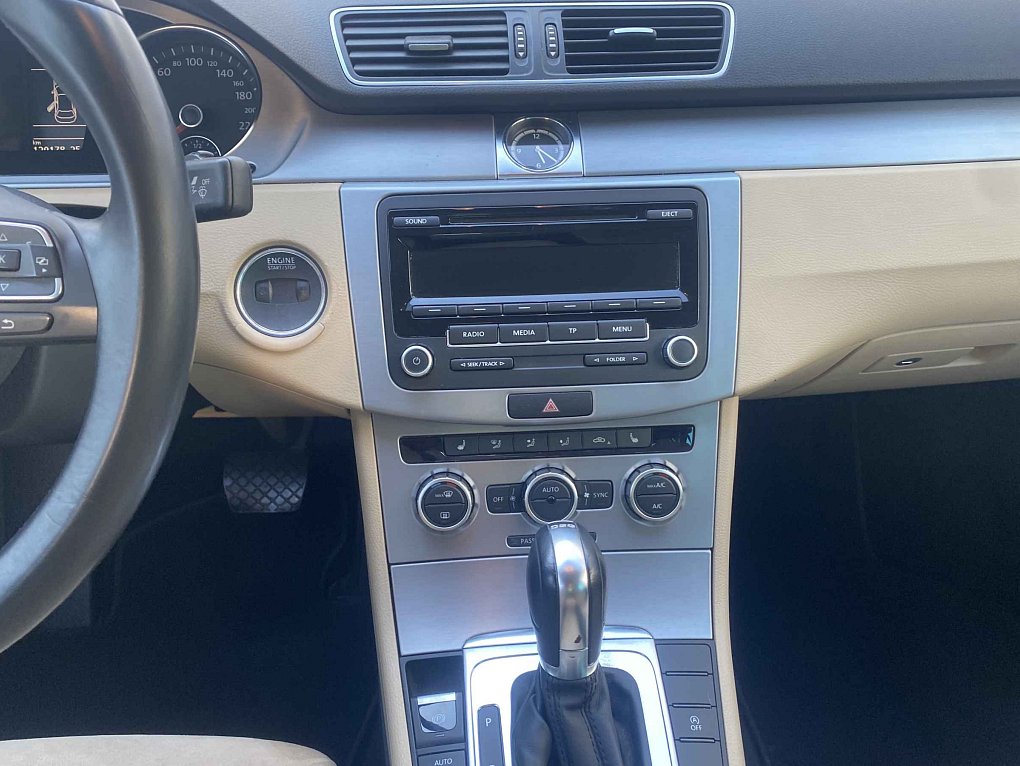 Volkswagen Passat CC 2.0 TDi 