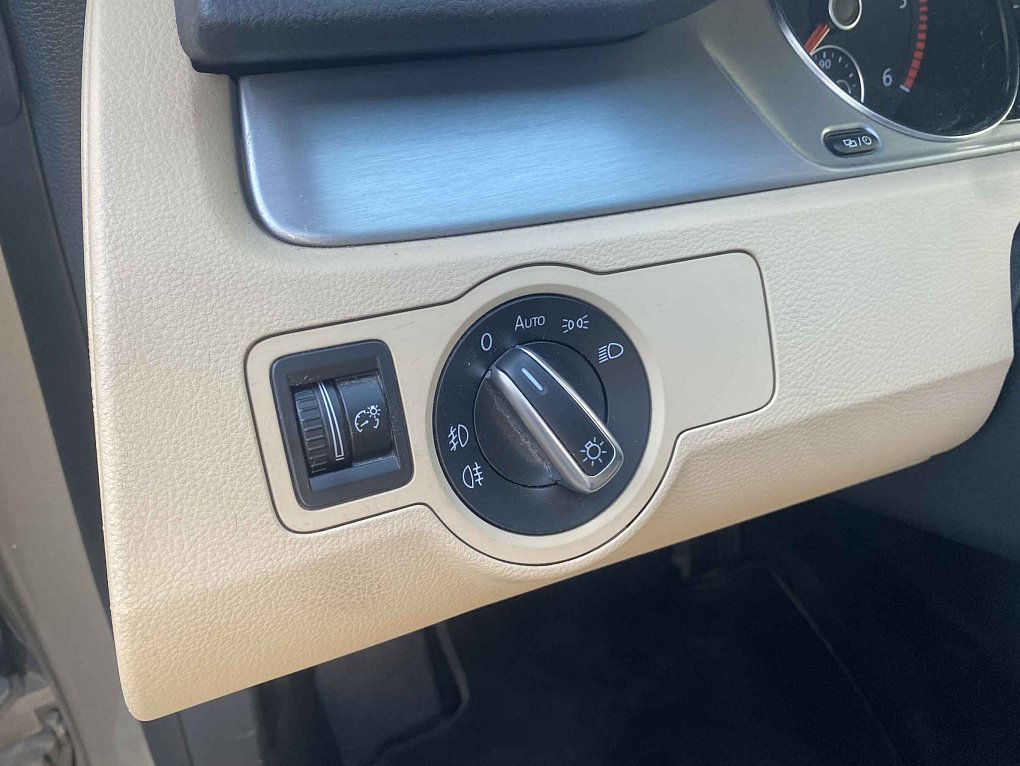 Volkswagen Passat CC 2.0 TDi 