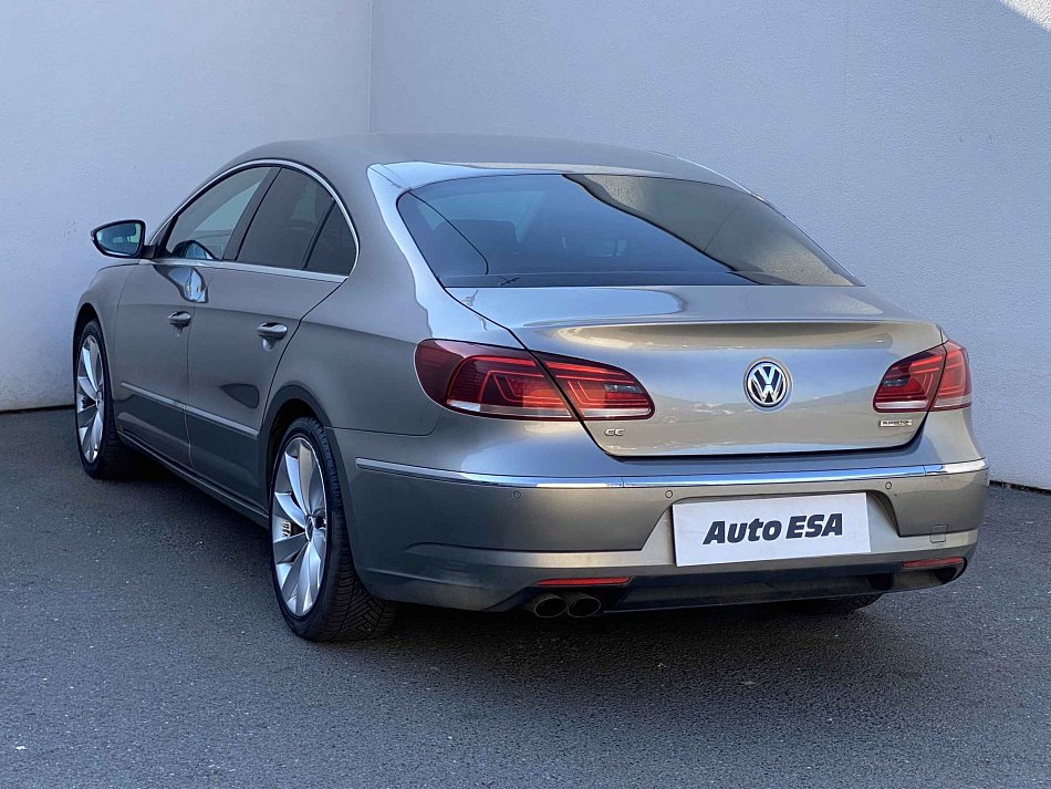 Volkswagen Passat CC 2.0 TDi 