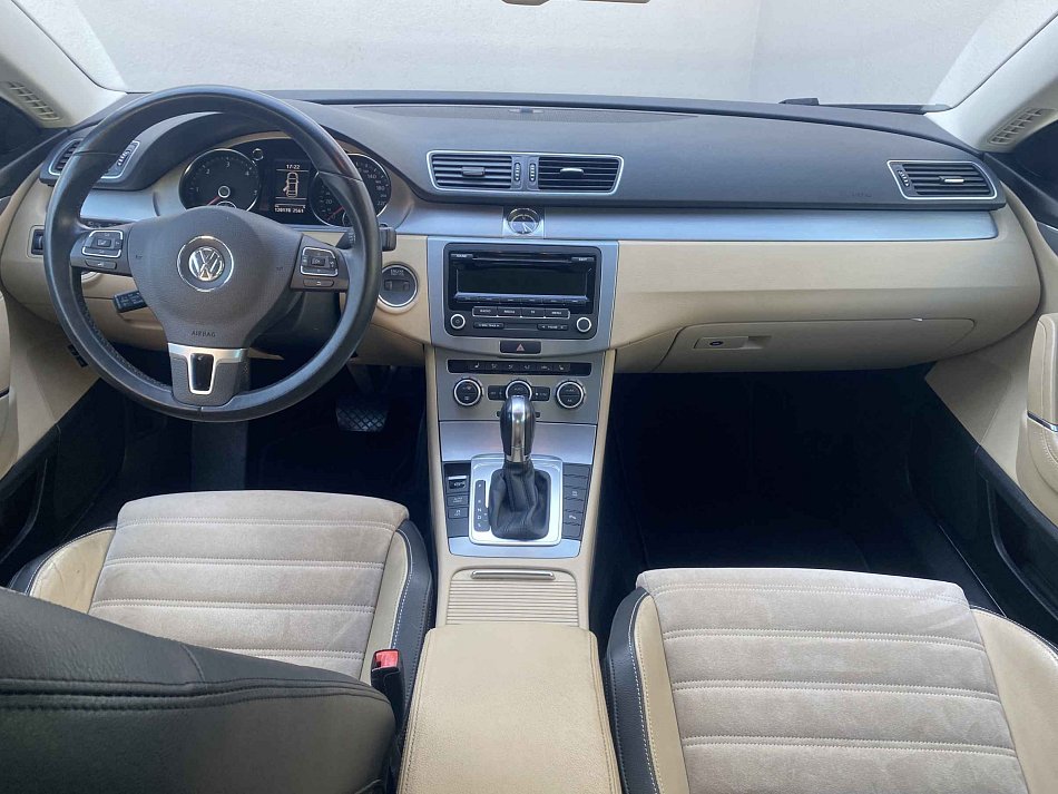 Volkswagen Passat CC 2.0 TDi 