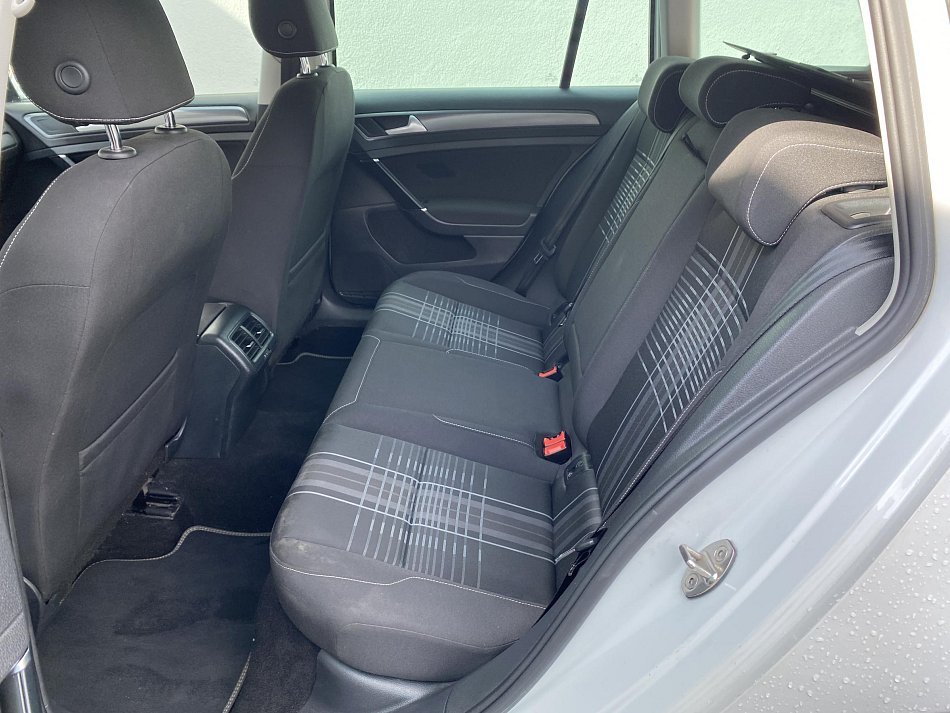Volkswagen Golf 2.0 TDi Lounge