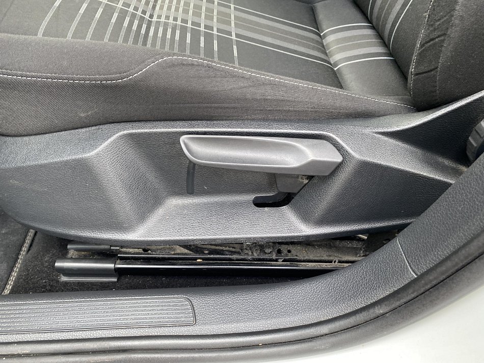 Volkswagen Golf 2.0 TDi Lounge