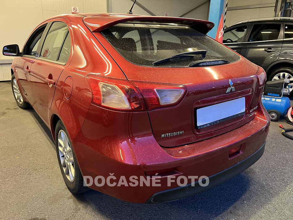 Mitsubishi Lancer 1.8 16V 