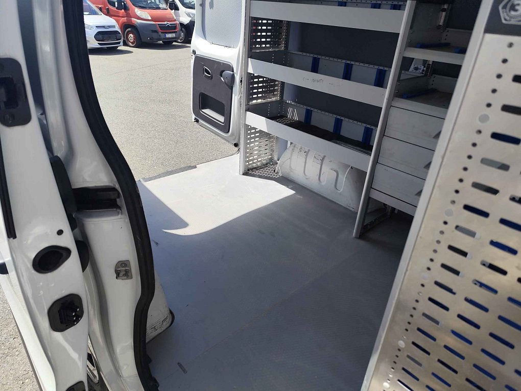 Renault Trafic 2.0dCi  L1H1 SORTIMO