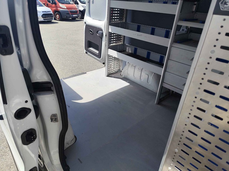 Renault Trafic 2.0dCi  L1H1 SORTIMO