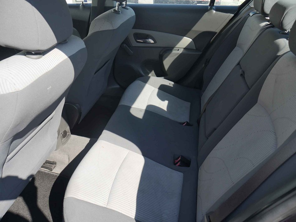 Chevrolet Cruze 1.6i 
