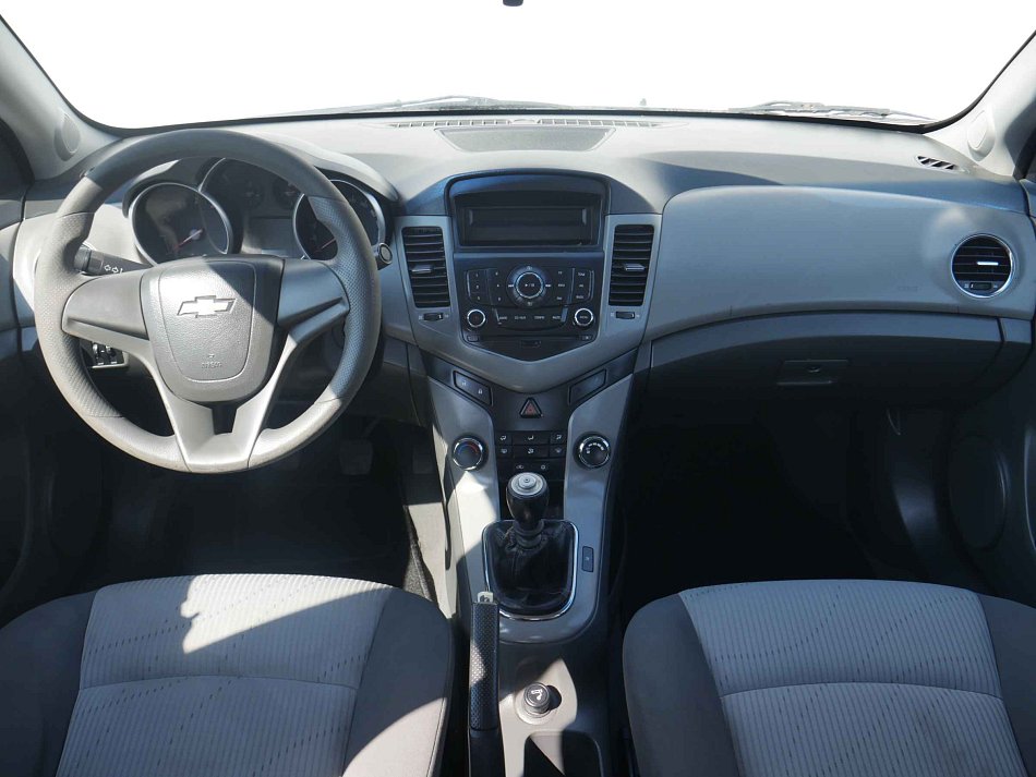 Chevrolet Cruze 1.6i 