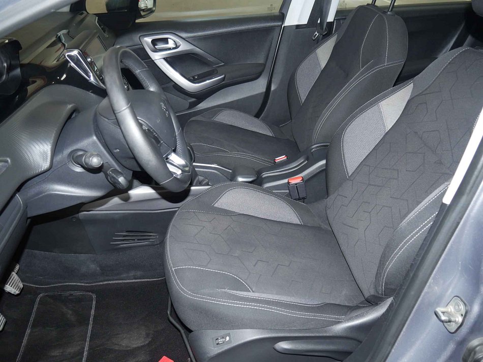 Peugeot 2008 1.2 PT Active