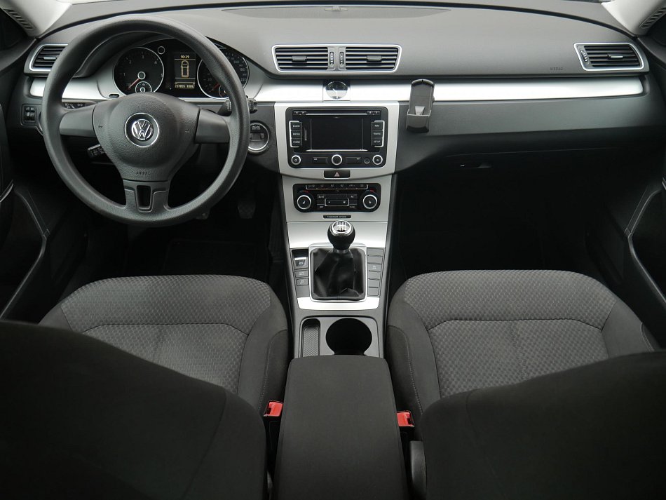 Volkswagen Passat 1.6 TDi 
