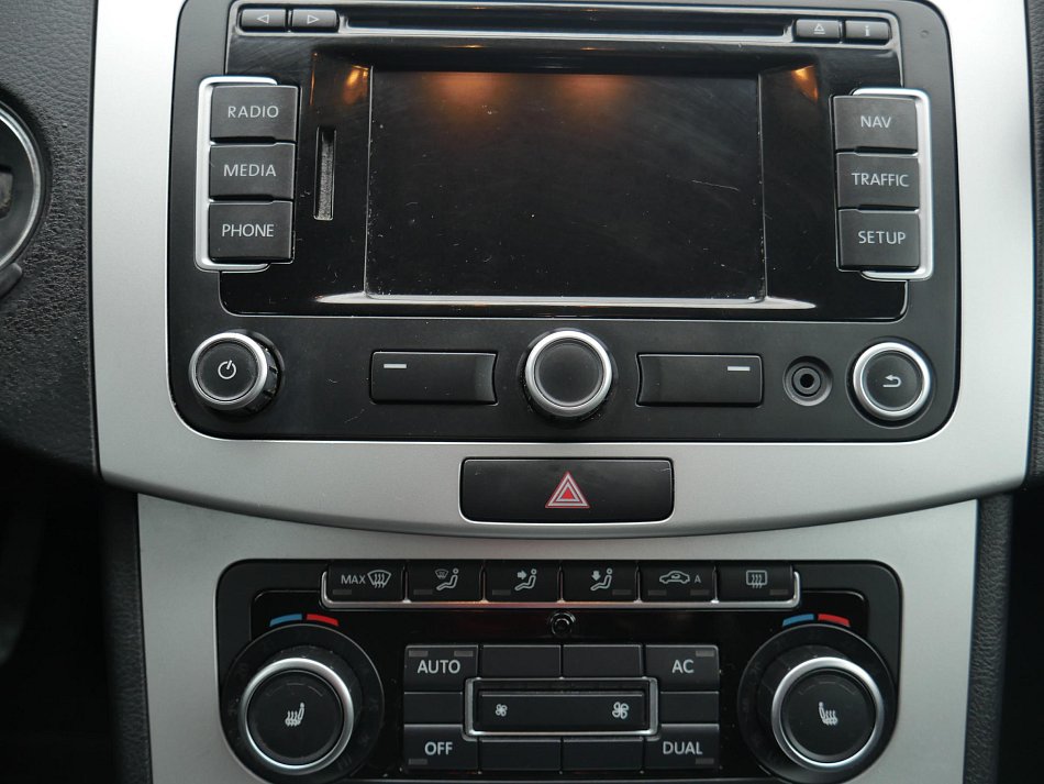 Volkswagen Passat 1.6 TDi 