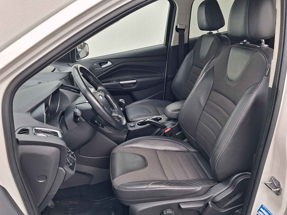 Ford Kuga 1.5 EB Titanium