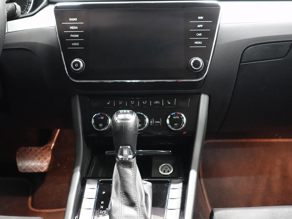 Škoda Superb III 2.0 TDi 