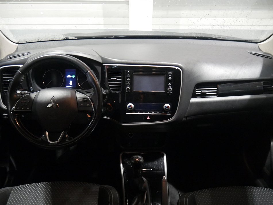 Mitsubishi Outlander 2.0i Intense