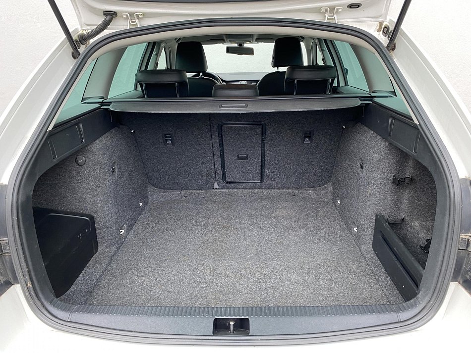 Škoda Octavia III 1.8 TSi Elegance